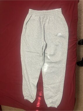 Nike Kids Light Gray Heather Sweatpants with Logo
